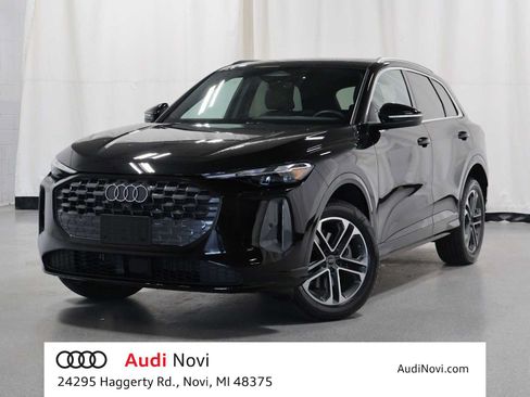 Certified 2025 Audi Q5 Premium w/ Convenience Package AWD/4WD image 1