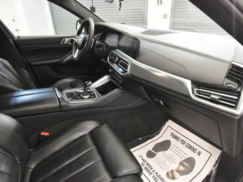Used 2022 BMW X6 xDrive40i w/ Premium Package AWD/4WD image 16