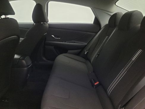 Used 2024 Hyundai Elantra SEL FWD image 18