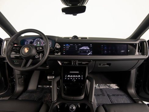 New 2026 Porsche Cayenne S image 31