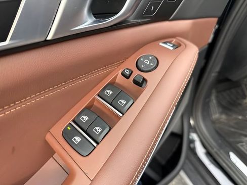 Certified 2025 BMW X5 xDrive40i w/ Climate Comfort Package image 11