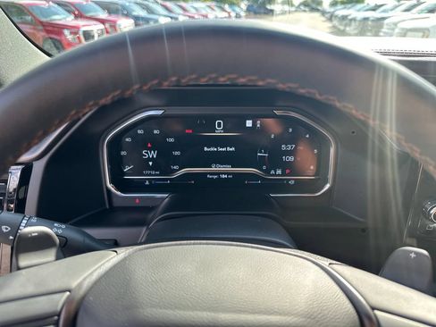 Used 2025 GMC Sierra 1500 AT4 w/ AT4 Premium Package AWD/4WD image 26