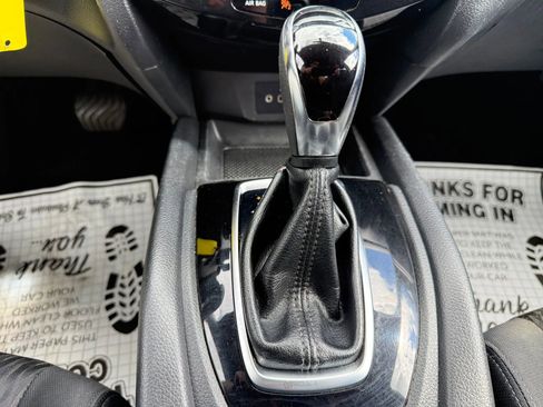 Used 2018 Nissan Rogue S FWD image 28