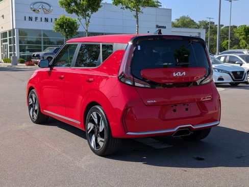 Used 2023 Kia Soul GT-Line FWD image 5