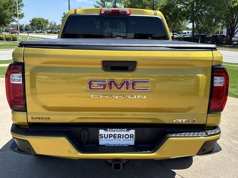 Used 2023 GMC Canyon AT4 w/ AT4 Premium Package AWD/4WD image 4