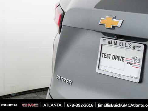 Used 2025 Chevrolet Blazer LT image 33