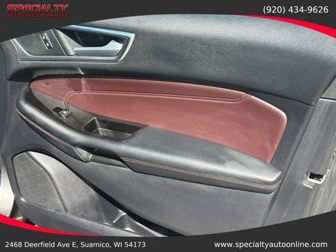 Used 2020 Ford Edge Titanium w/ Equipment Group 301A AWD/4WD image 35