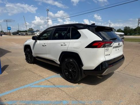 Used 2024 Toyota RAV4 XSE AWD/4WD image 3