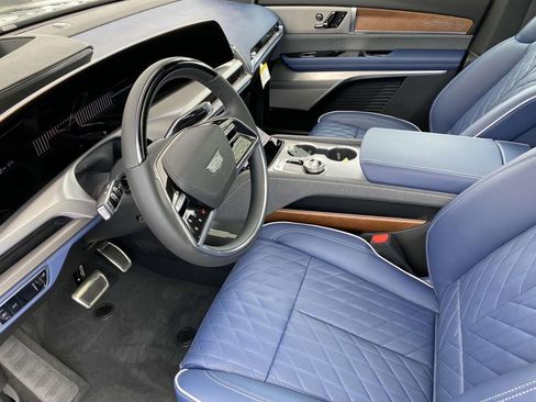 New 2026 Cadillac Vistiq Premium Luxury image 13