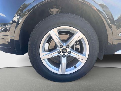 Used 2023 Audi Q5 2.0T Premium w/ Convenience Package image 6