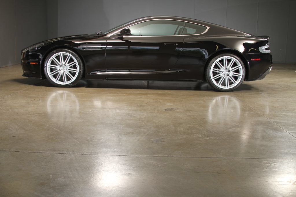 Used 2009 Aston Martin DBS Coupe RWD image 17