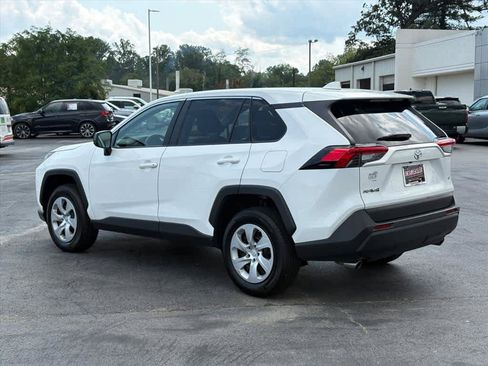Used 2025 Toyota RAV4 LE FWD image 28