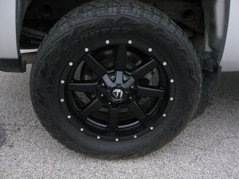 Used 2019 Chevrolet Silverado 1500 Custom w/ Custom Convenience Package image 9