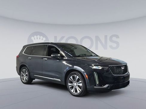 Used 2022 Cadillac XT6 Premium Luxury image 2