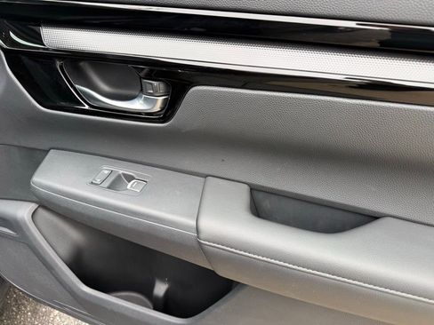 Used 2025 Honda CR-V EX-L image 47