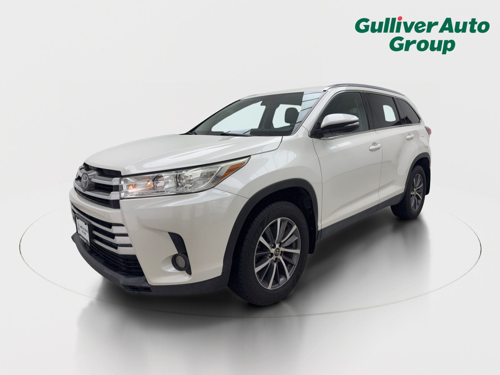 Used 2019 Toyota Highlander XLE AWD/4WD image 2