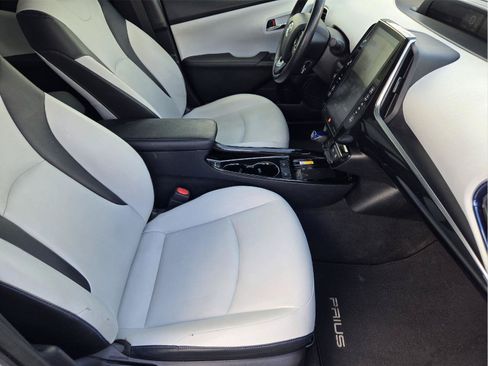 Used 2019 Toyota Prius Limited FWD image 13