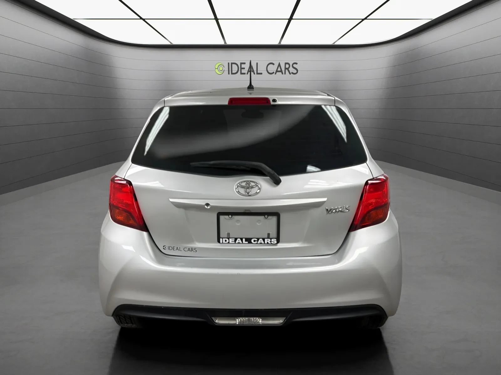 Used 2017 Toyota Yaris L w/ Carpet Mat Package FWD image 6