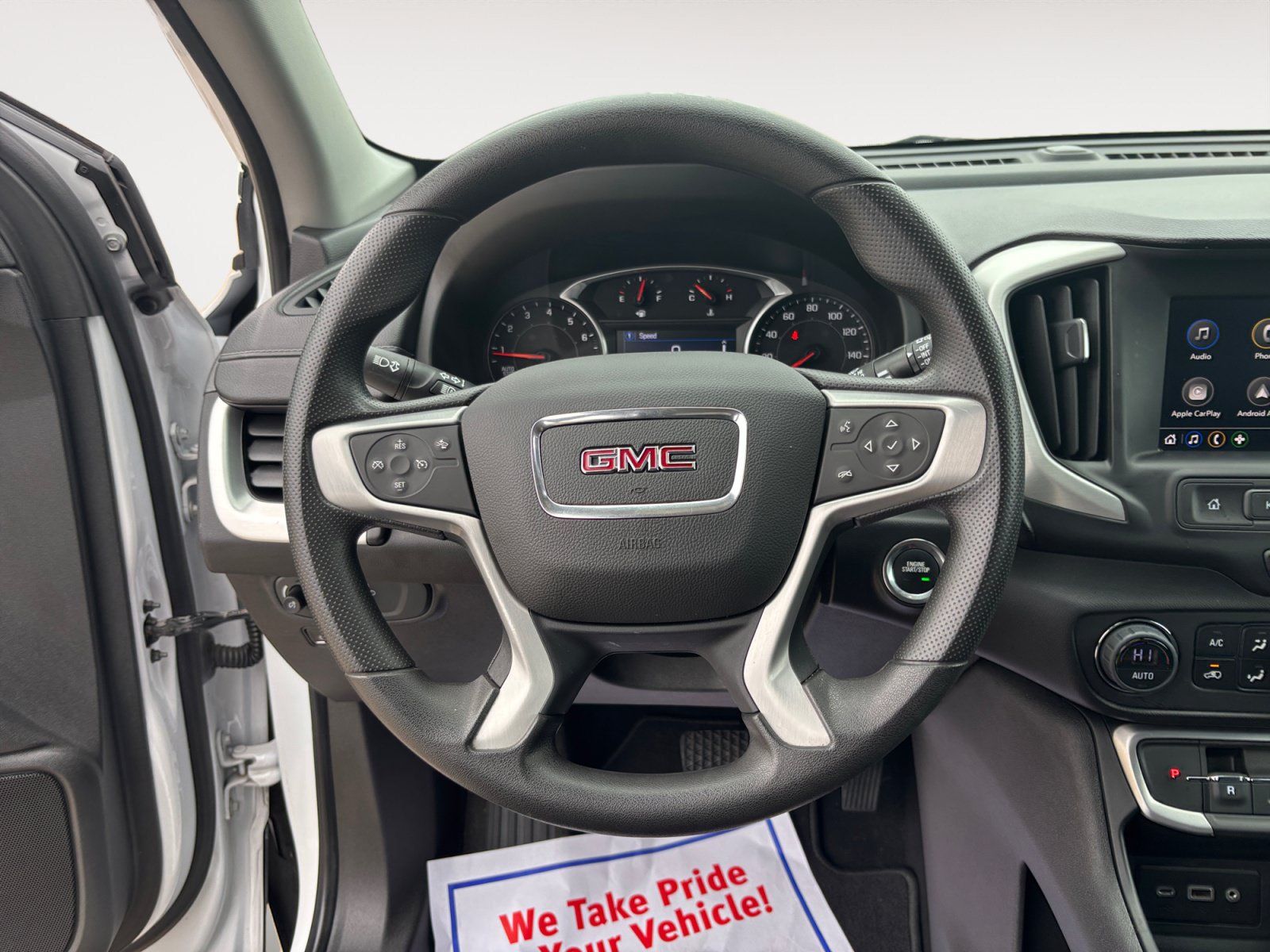 Used 2022 GMC Terrain SLE w/ Driver Convenience Package FWD image 12