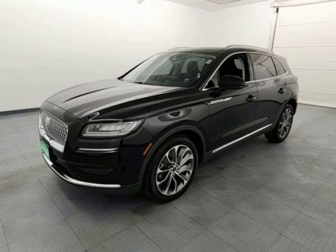 Used 2022 Lincoln Nautilus Reserve image 3