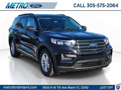 Certified 2023 Ford Explorer XLT image 1
