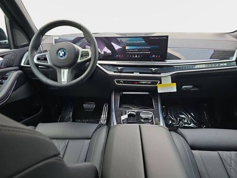 New 2026 BMW X5 xDrive50e w/ M Sport Package AWD/4WD image 12