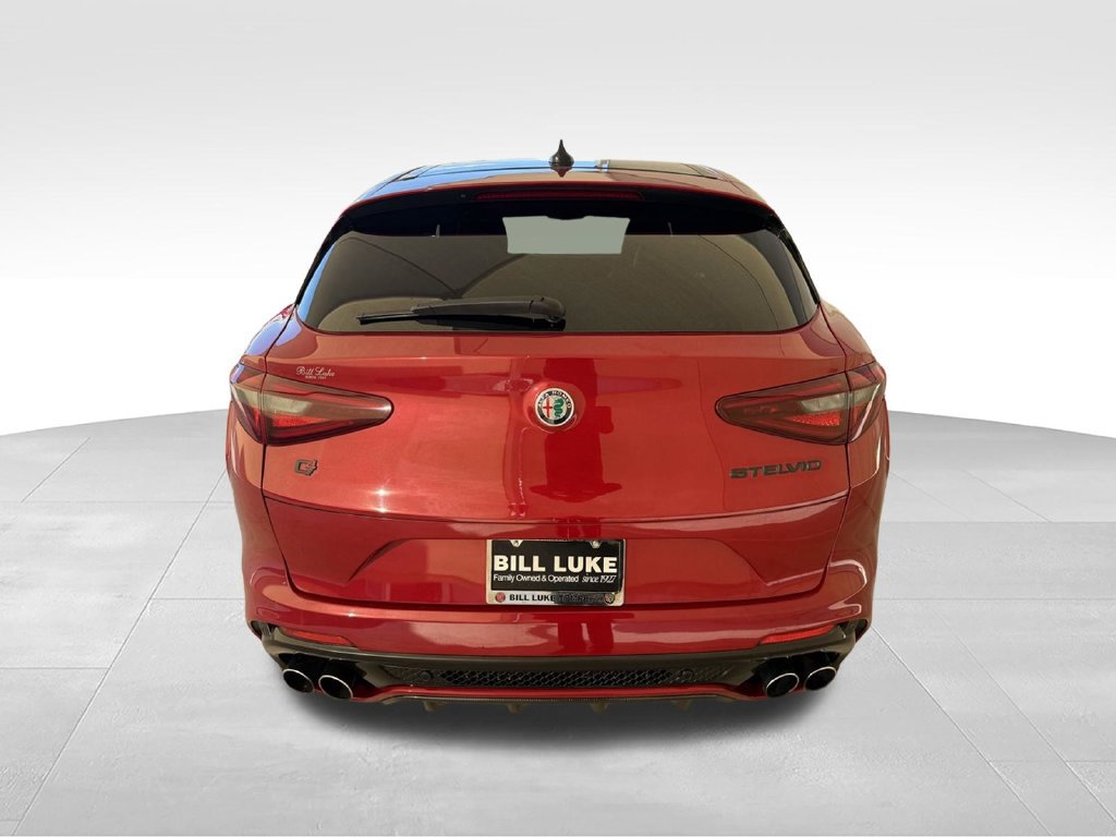 Used 2018 Alfa Romeo Stelvio Quadrifoglio w/ Driver Assist Dynamic Package AWD/4WD image 10