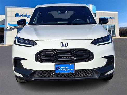 Used 2023 Honda HR-V Sport image 2