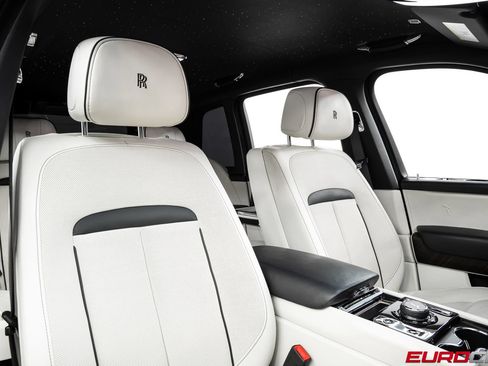 Used 2022 Rolls-Royce Cullinan w/ Cullinan Package AWD/4WD image 37