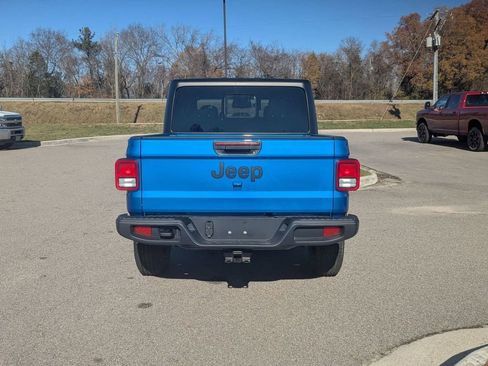 New 2026 Jeep Gladiator Sport image 4