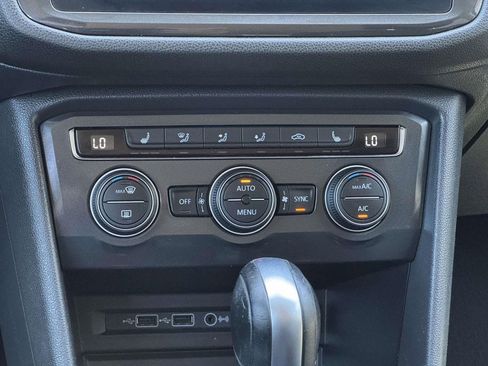 Used 2018 Volkswagen Tiguan SE FWD image 5