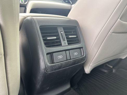 Used 2022 Honda Accord Touring image 28