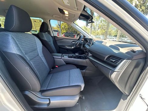 Used 2023 Nissan Rogue SV image 23