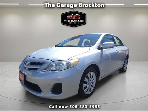 Used 2012 Toyota Corolla LE FWD image 1