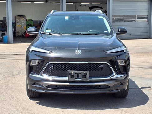Used 2024 Buick Encore GX Sport Touring AWD/4WD image 5