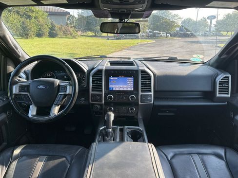 Used 2019 Ford F150 Platinum w/ Equipment Group 701A Luxury AWD/4WD image 5
