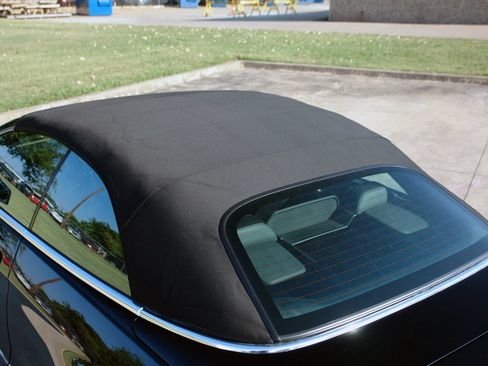 Used 2014 Mercedes-Benz E 350 Cabriolet image 32