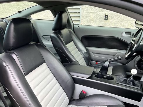 Used 2007 Ford Mustang GT Premium RWD image 7