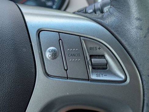 Used 2013 Hyundai Tucson GLS FWD image 24