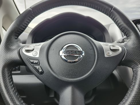 Used 2018 Nissan Versa Note SR FWD image 25