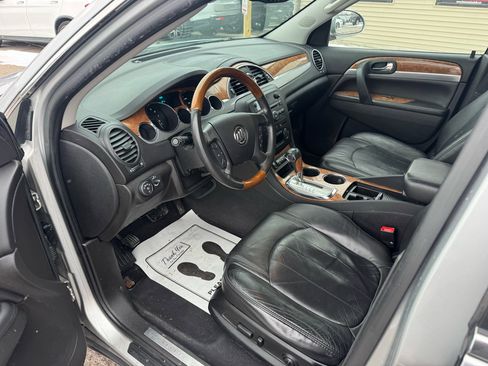 Used 2011 Buick Enclave CXL image 11