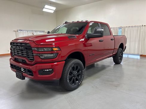 New 2026 RAM 2500 Big Horn AWD/4WD image 4