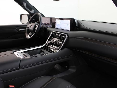 New 2026 Nissan Armada SL w/ Captain's Chari Seat Package RWD image 26