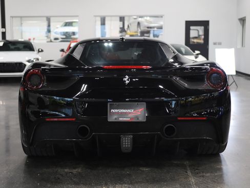 Used 2016 Ferrari 488 GTB RWD image 5