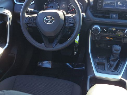 Used 2019 Toyota RAV4 LE image 21