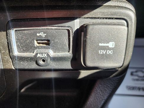 Used 2020 Jeep Renegade Latitude w/ Cold Weather Group image 26