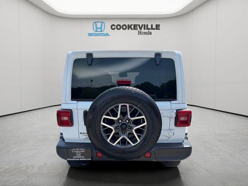 Used 2025 Jeep Wrangler Unlimited Sahara AWD/4WD image 6