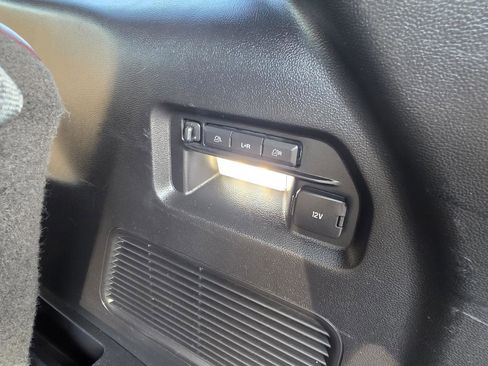 Used 2020 Ford Explorer Platinum w/ Premium Technology Package image 33