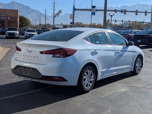 Used 2019 Hyundai Elantra SE w/ Cargo Package image 4