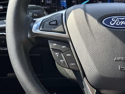 Used 2024 Ford Edge SEL AWD/4WD image 9